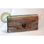Destaca con nuestra cartera de madera, un accesorio único y original para llevar tus pertenencias con estilo